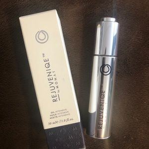 Monat REJUVENIQE™ Oil Intensive